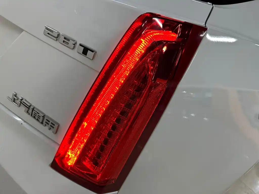 Cadillac ATS-L 2018 — фото 15