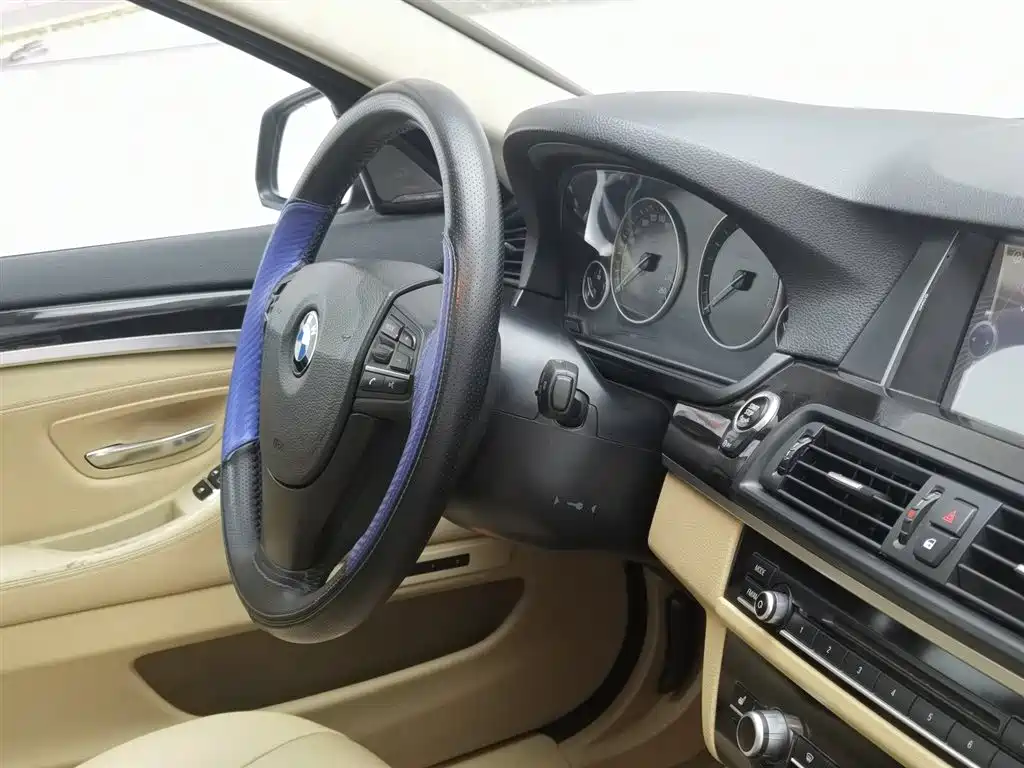 BMW 5 Series 2014 — фото 22