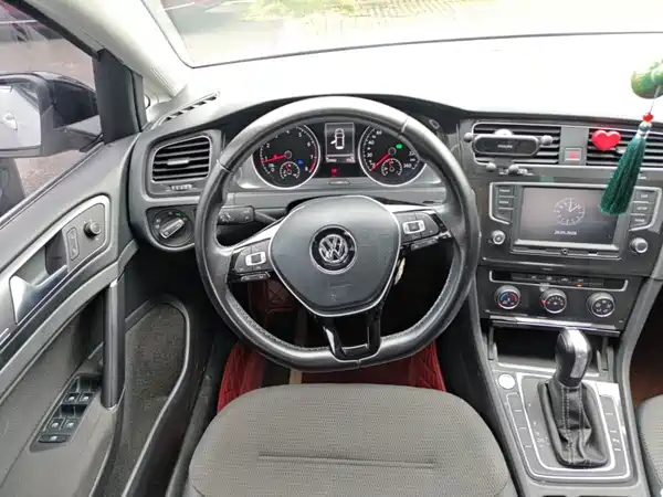 Volkswagen Golf 2016