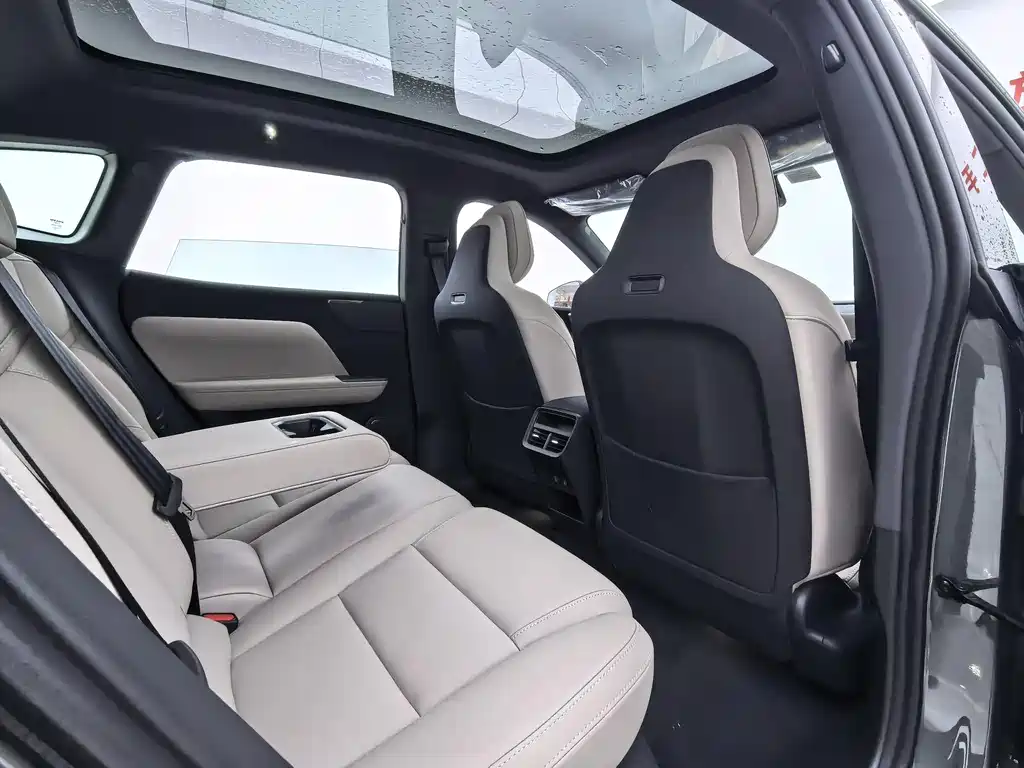 Volvo XC70 PHEV 2026 — фото 15