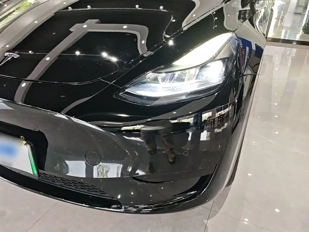 Tesla Model Y 2023 — фото 24