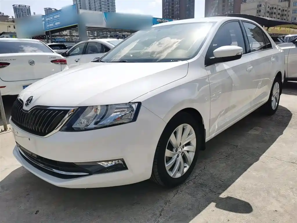 Skoda Rapid 2021 — фото 2
