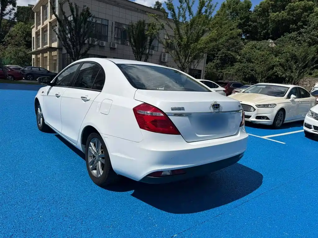 Geely Emgrand 2017