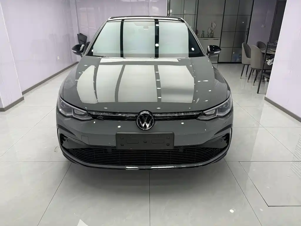 Volkswagen Golf 2024