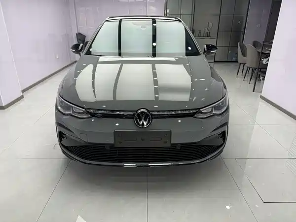 Volkswagen Golf 2024