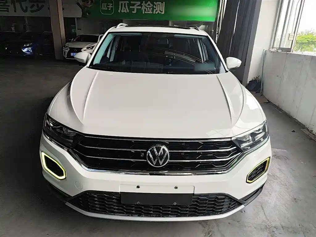 Volkswagen T-Roc 2021 — фото 3