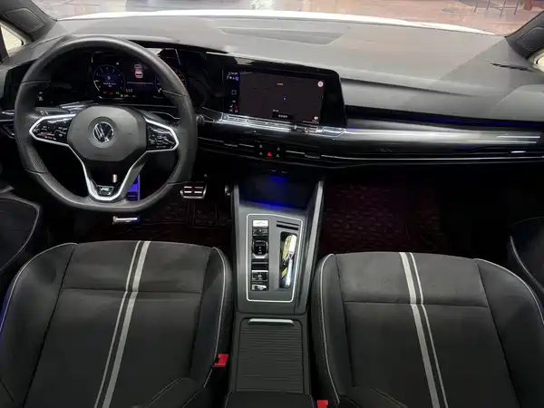 Volkswagen Golf 2023