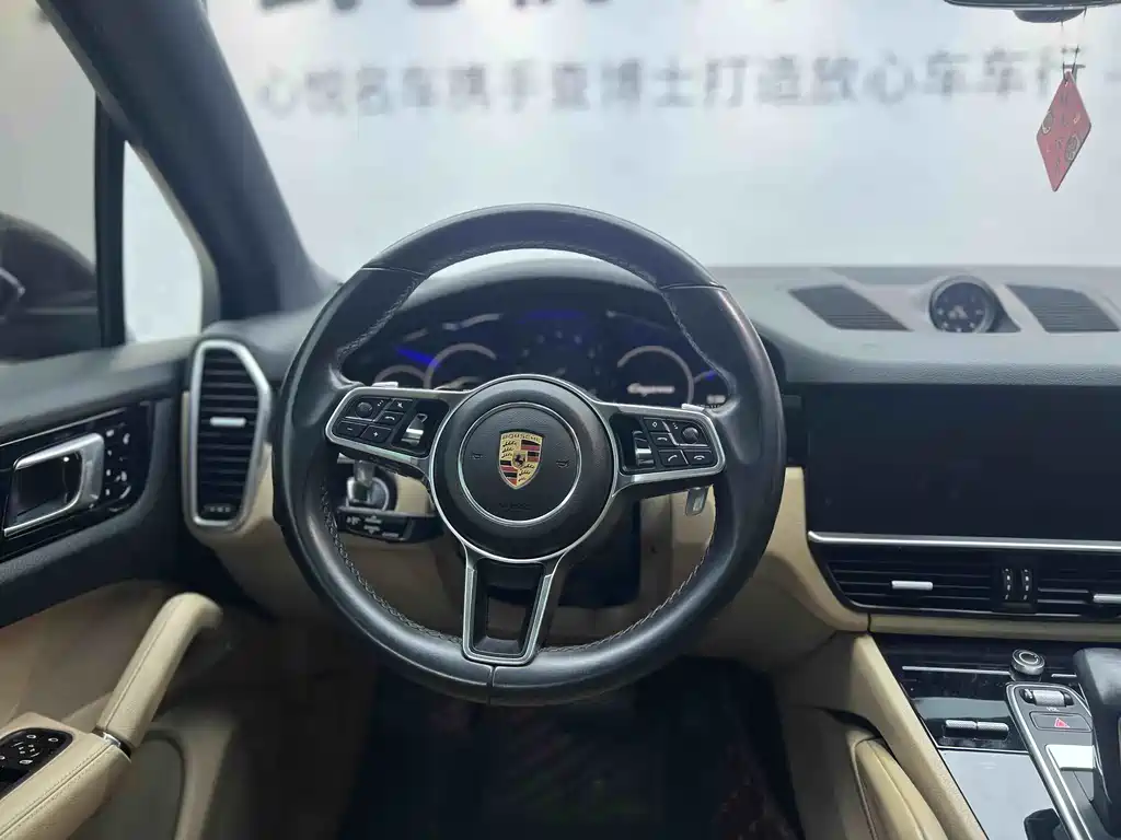 Porsche Cayenne 2018 — фото 5