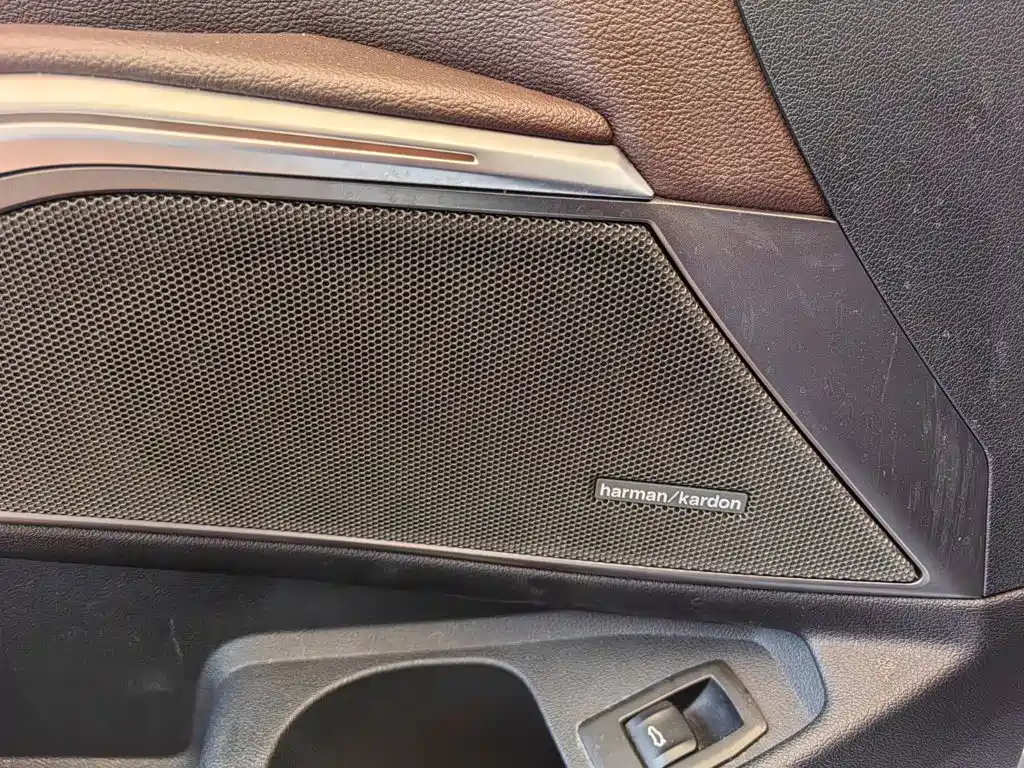 BMW 3 Series 2022 — фото 12
