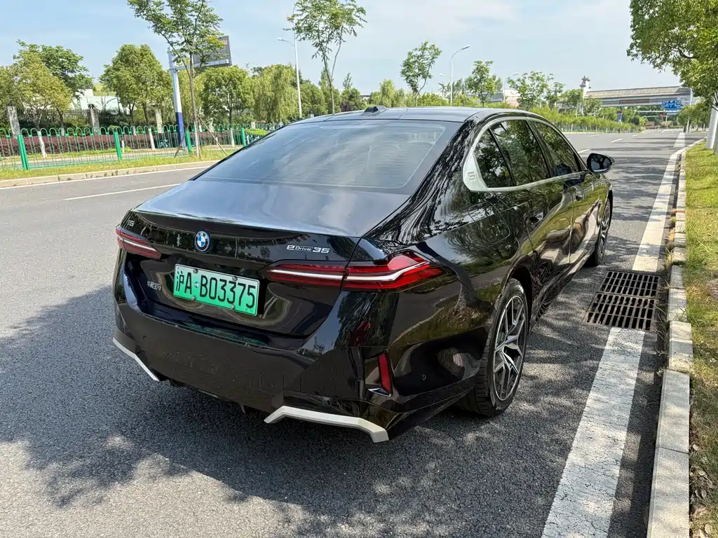 BMW i5 2024 — фото 4