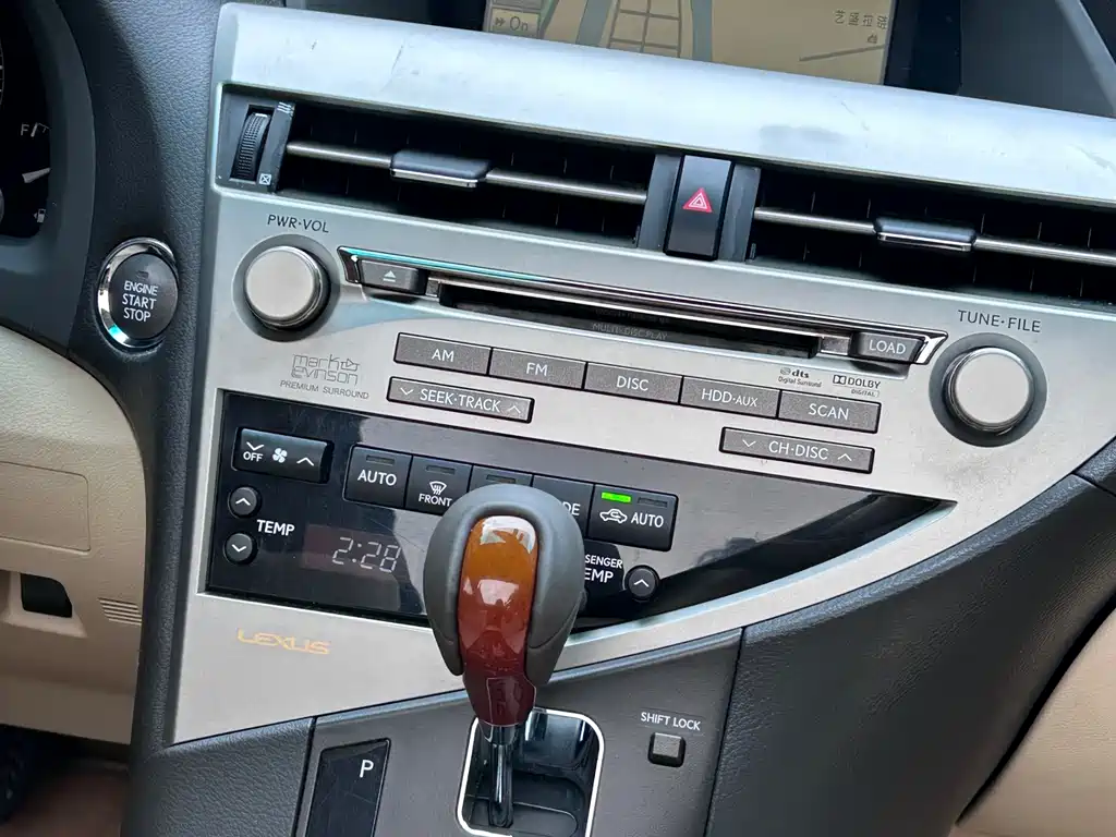 Lexus RX Classic 2010 — фото 15