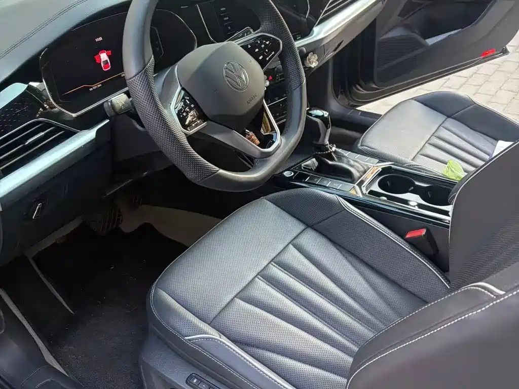 Volkswagen Passat 2024