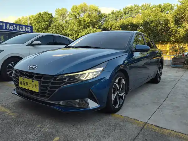 Hyundai Elantra 2021