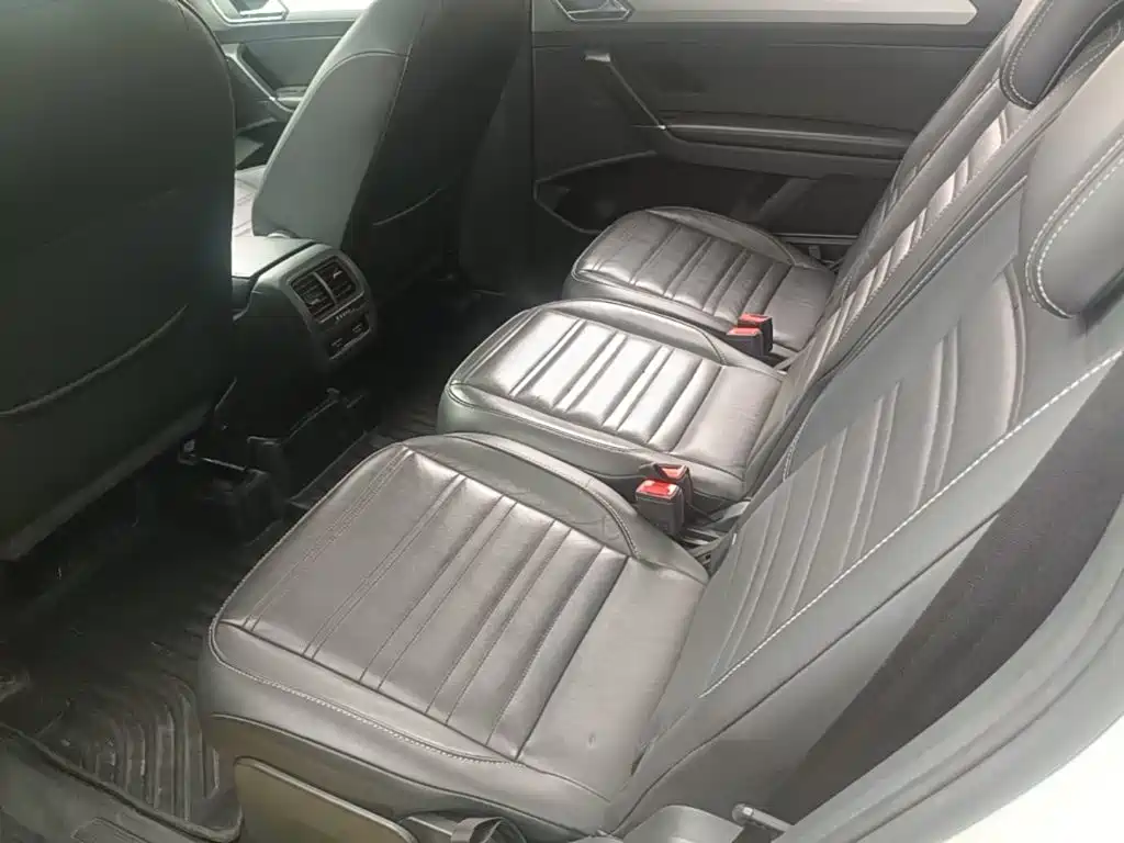 Volkswagen Touran 2017 — фото 17