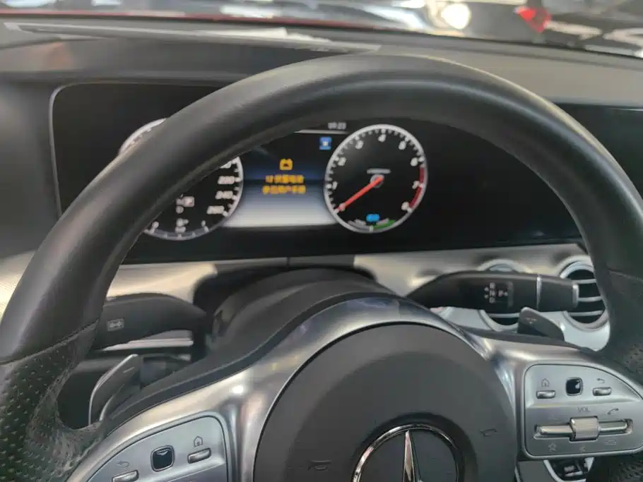 Mercedes-Benz E-Class 2019 — фото 14