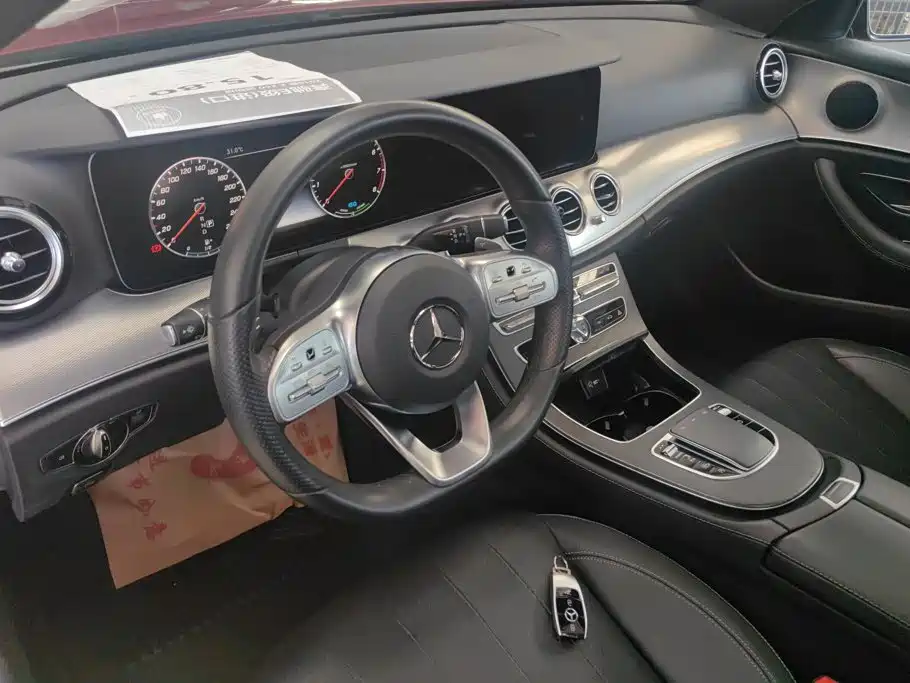 Mercedes-Benz E-Class 2019 — фото 15