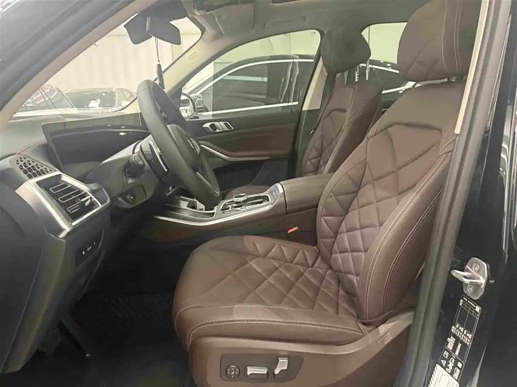 BMW X5 2025 — фото 10