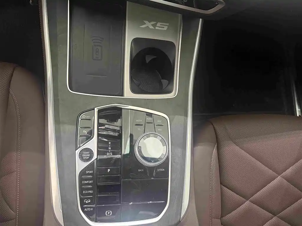 BMW X5 2025 — фото 13