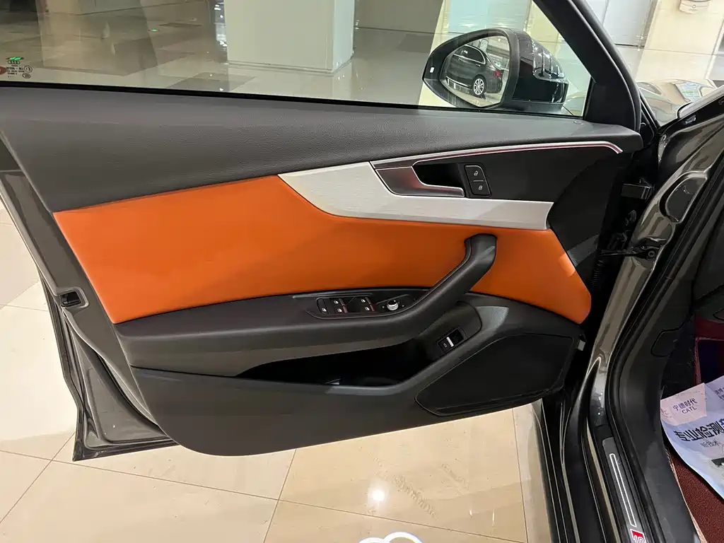 Audi A4L 2021