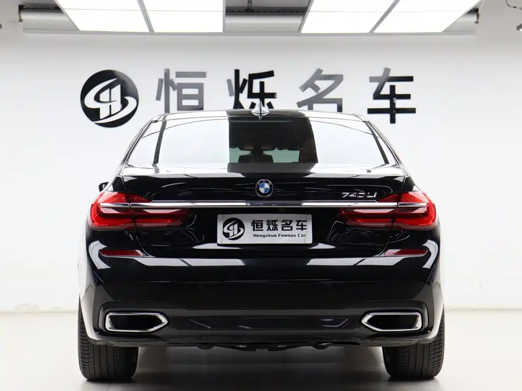 BMW 7 Series 2018 — фото 29