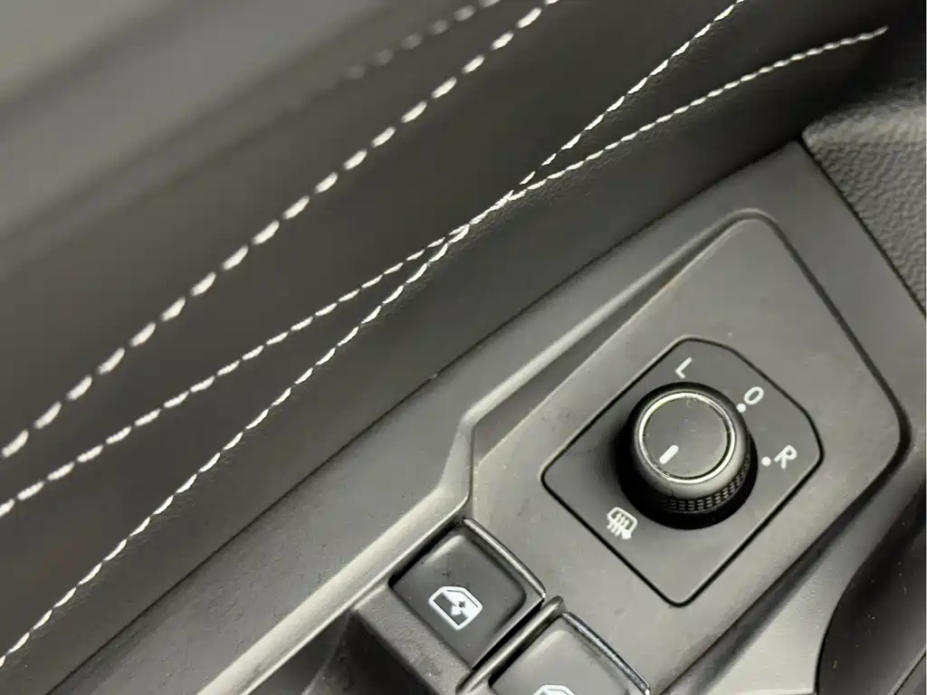 Volkswagen Tiguan L 2023 — фото 9