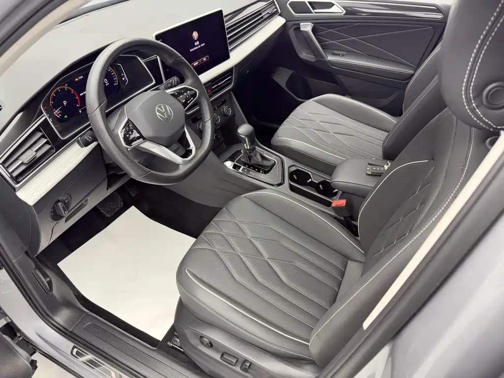 Volkswagen Tiguan L 2023 — фото 11