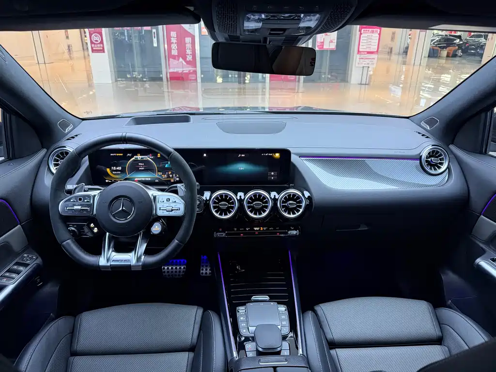 Mercedes-Benz GLA AMG 2023 — фото 17