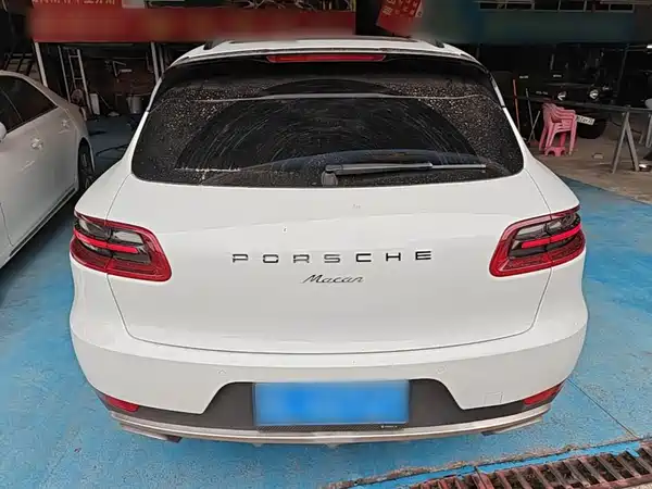 Porsche Macan 2015