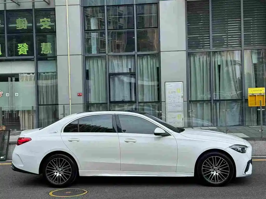 Mercedes-Benz C-Class 2022 — фото 4