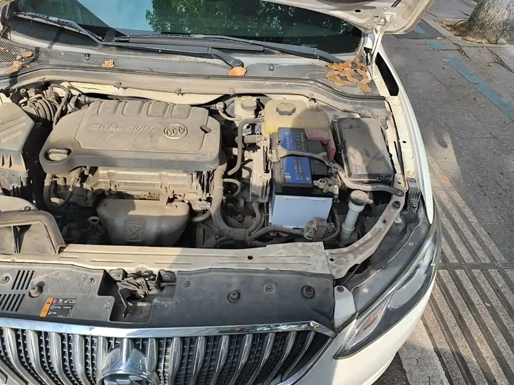 Buick Excelle 2015 — фото 22