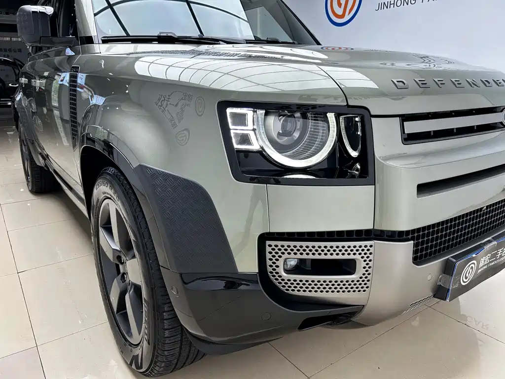 Land Rover Defender 2022 — фото 19