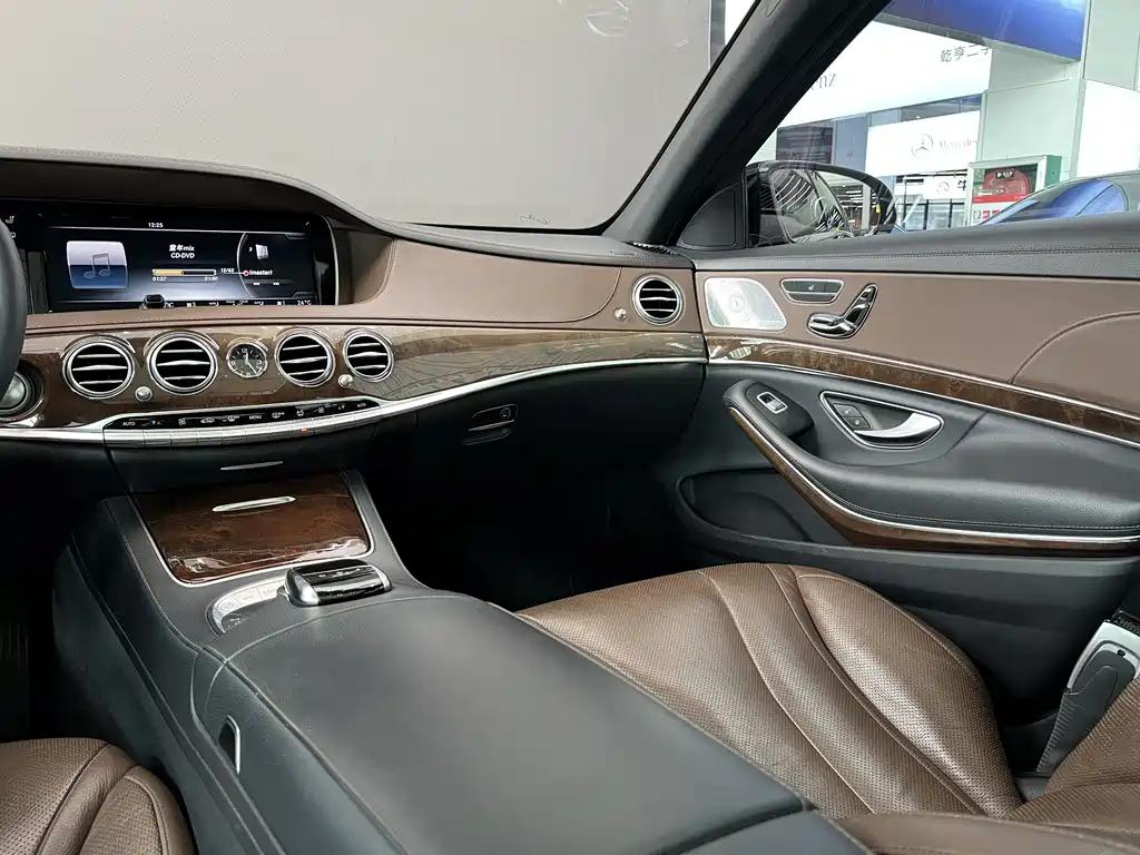 Mercedes-Benz S-Class 2017 — фото 19