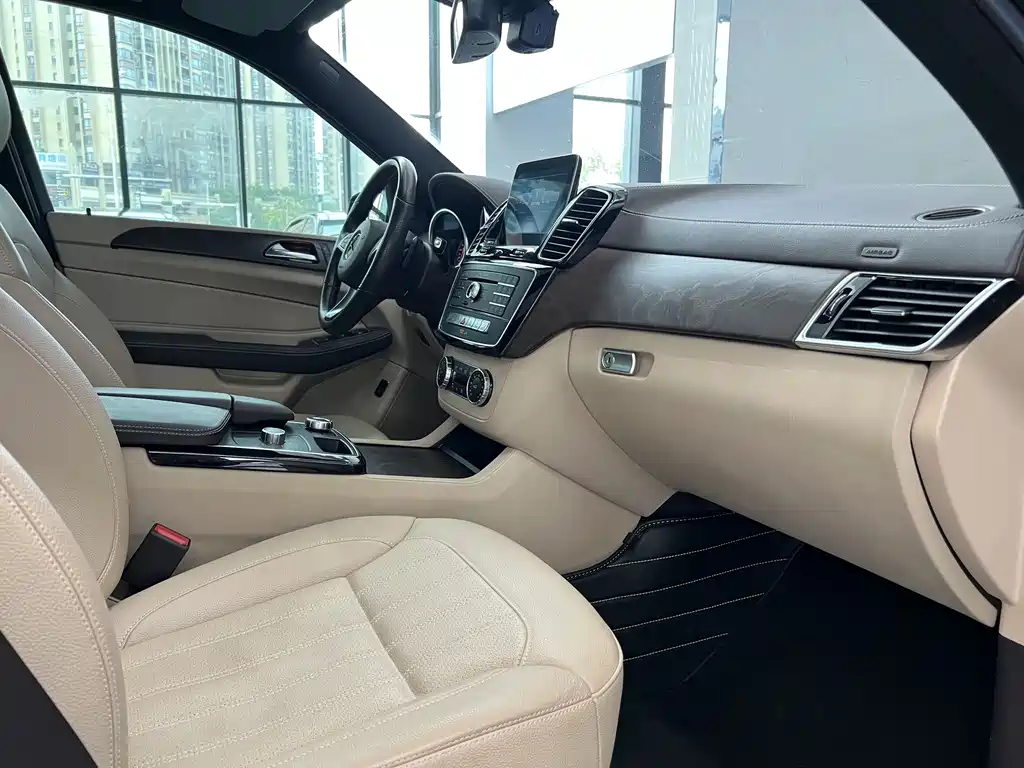 Mercedes-Benz GLE 2018 — фото 17