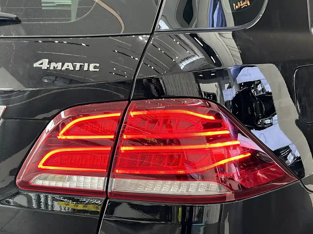 Mercedes-Benz GLE 2018 — фото 29