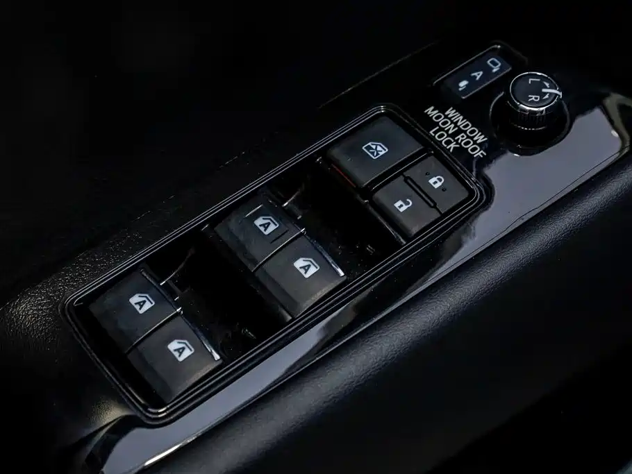 Toyota Vellfire 2021 — фото 13