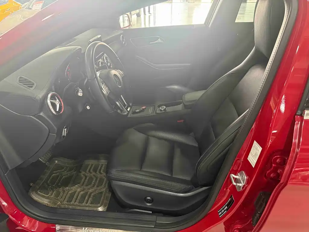 Mercedes-Benz GLA 2016 — фото 10