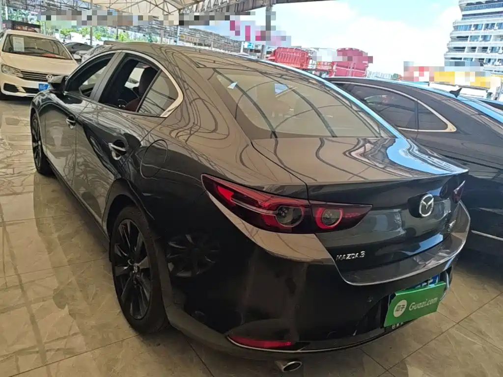 Mazda 3 Axela 2025