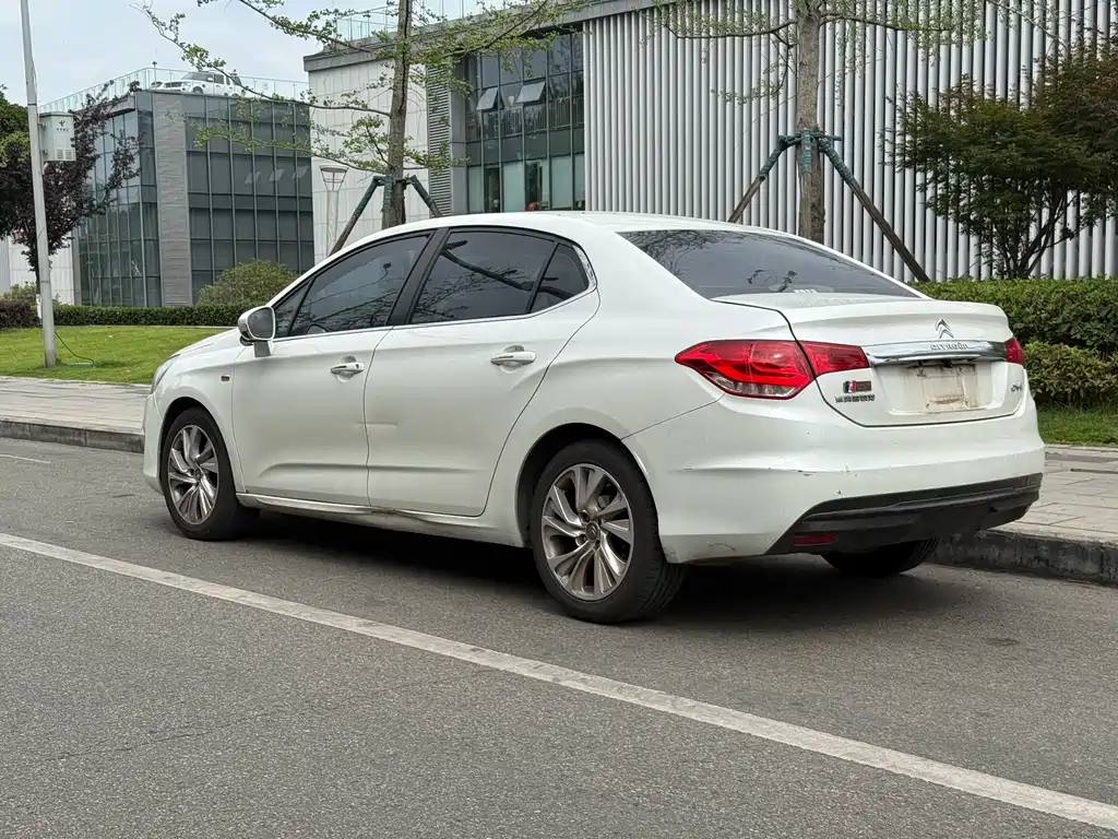 Citroen C4L 2015 — фото 26