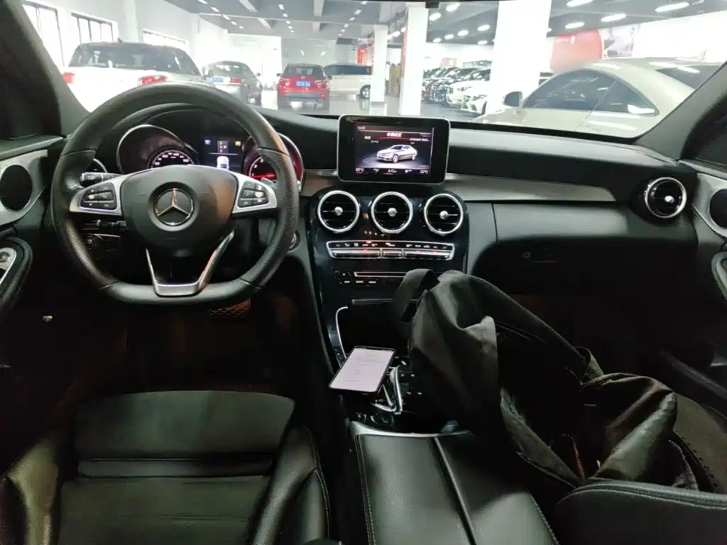 Mercedes-Benz C-Class 2018 — фото 10