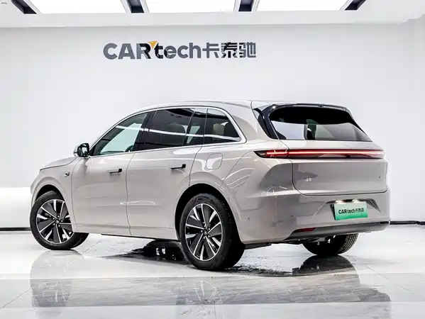 Li Auto L6 2025