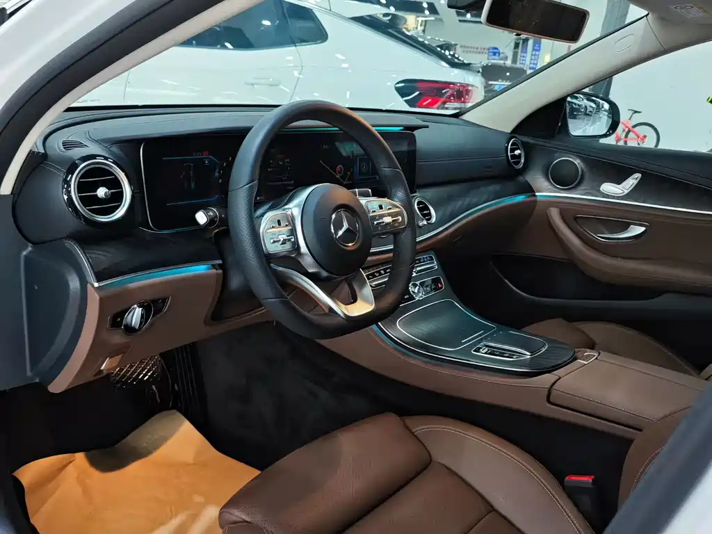 Mercedes-Benz E-Class 2019 — фото 4