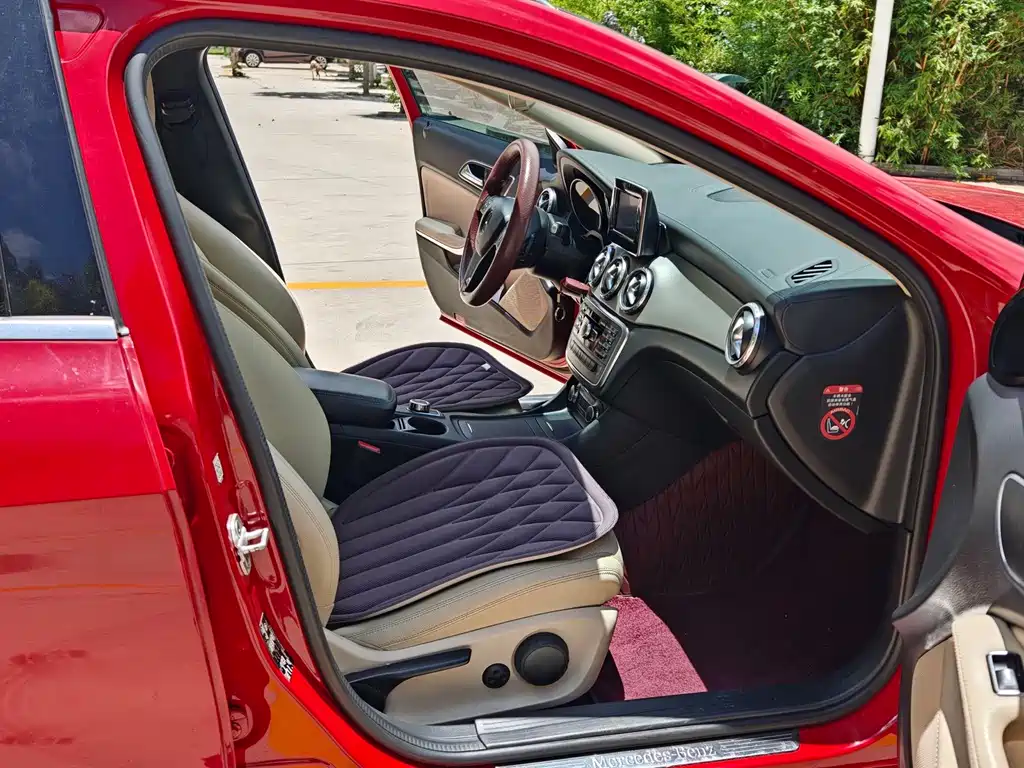 Mercedes-Benz GLA 2015 — фото 16