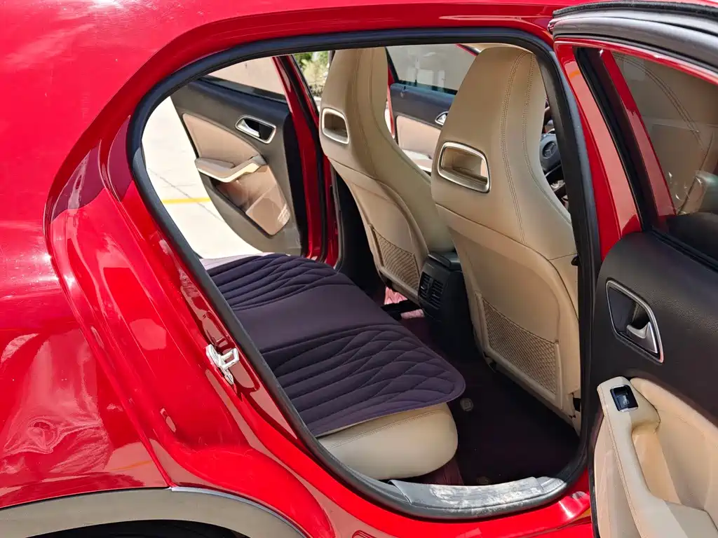 Mercedes-Benz GLA 2015 — фото 17