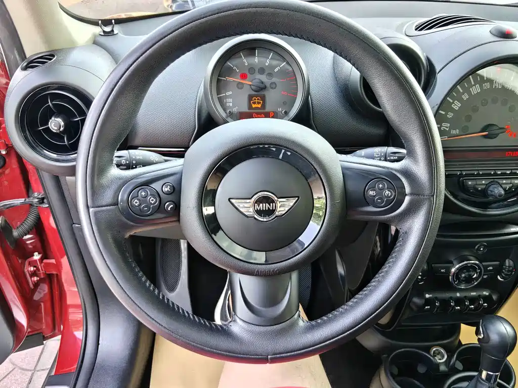 MINI Countryman 2015
