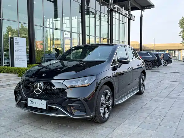 Mercedes-Benz EQE SUV 2025