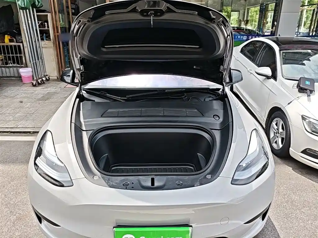Tesla Model Y 2023 — фото 20