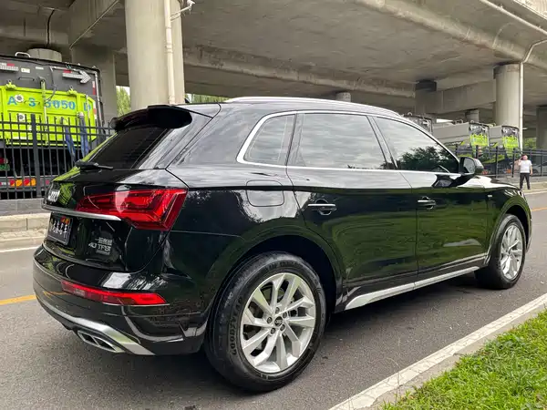 Audi Q5L 2022