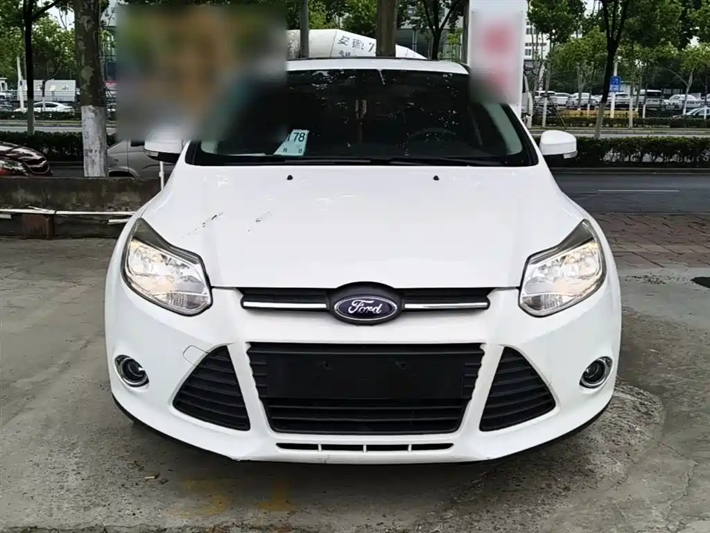 Ford Focus 2015 — фото 3