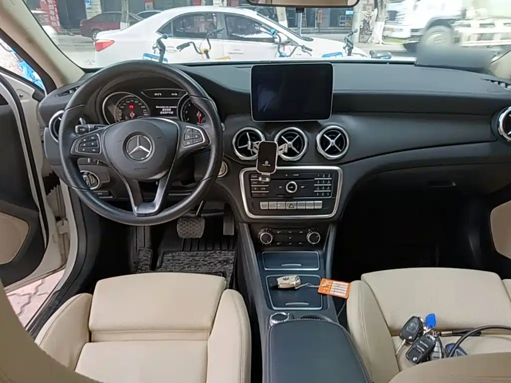 Mercedes-Benz GLA 2017 — фото 10