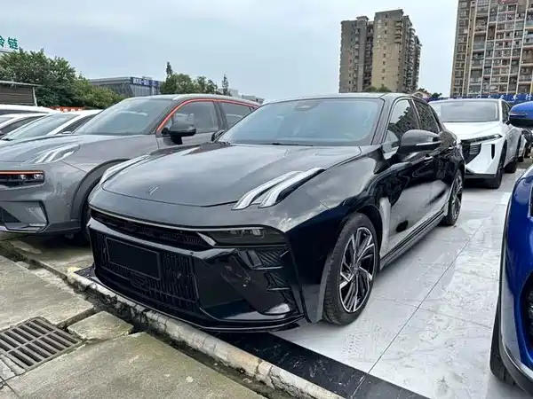 Lynk & Co 03 2022